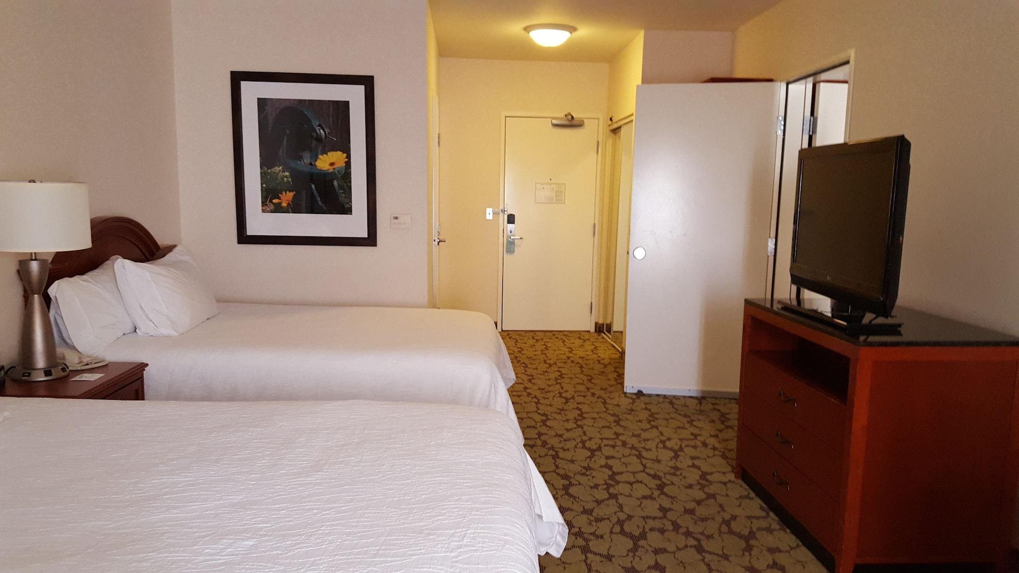 Hilton Garden Inn Redding Eksteriør bilde