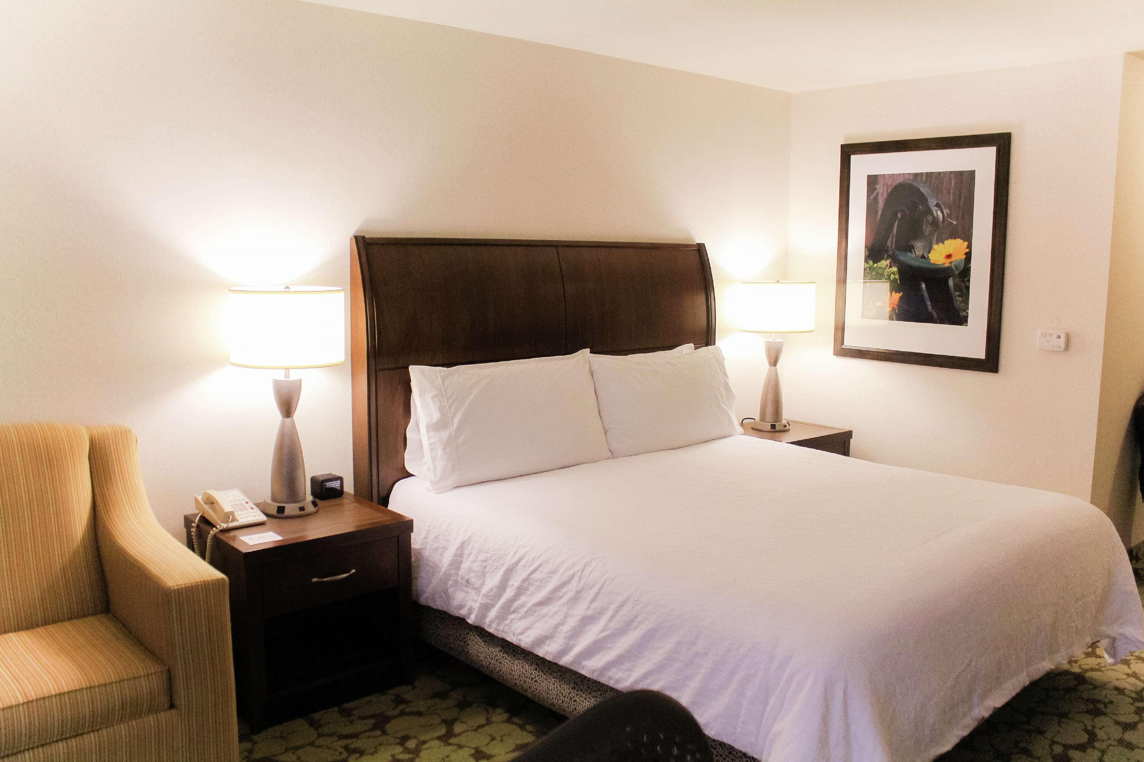 Hilton Garden Inn Redding Eksteriør bilde