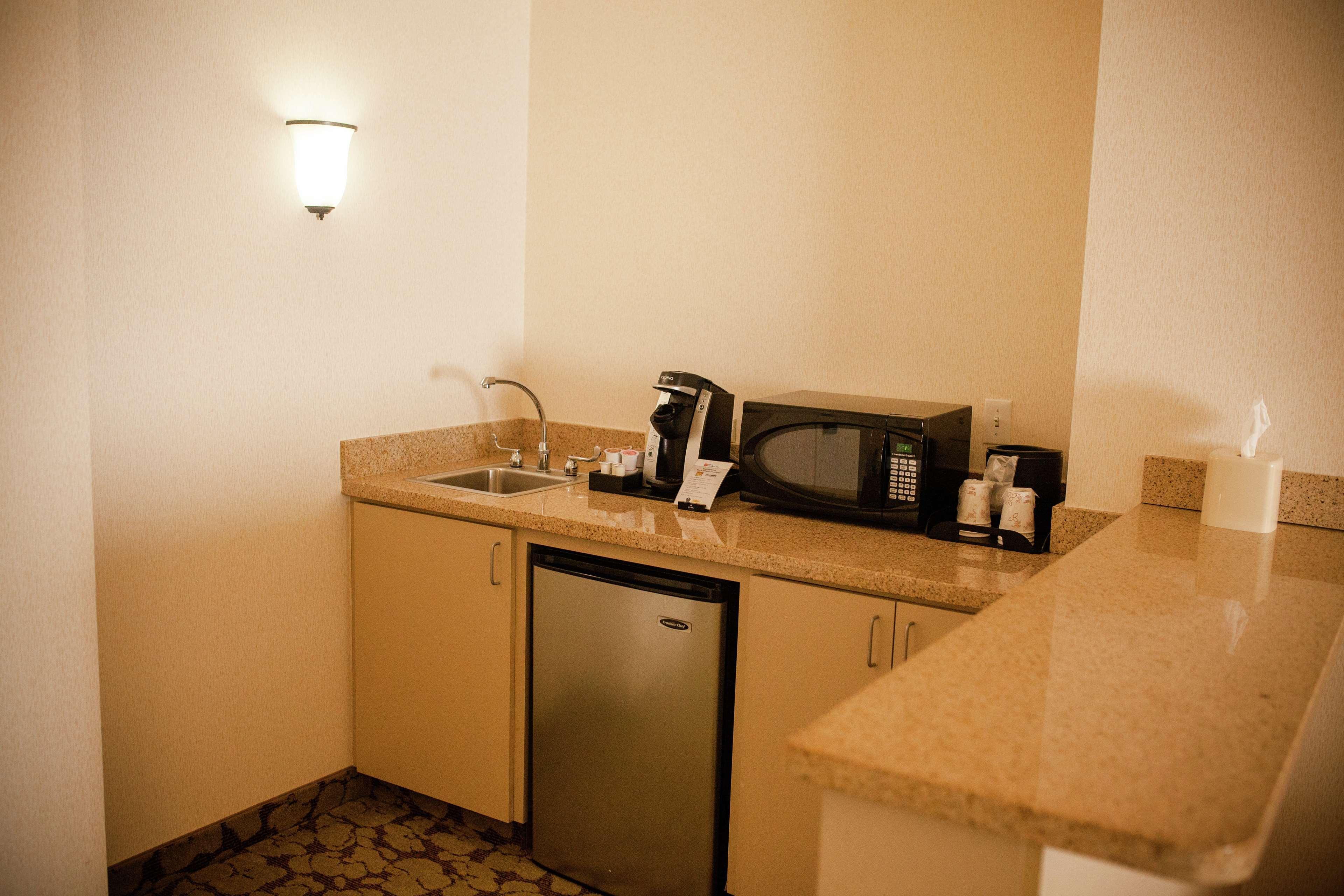 Hilton Garden Inn Redding Eksteriør bilde