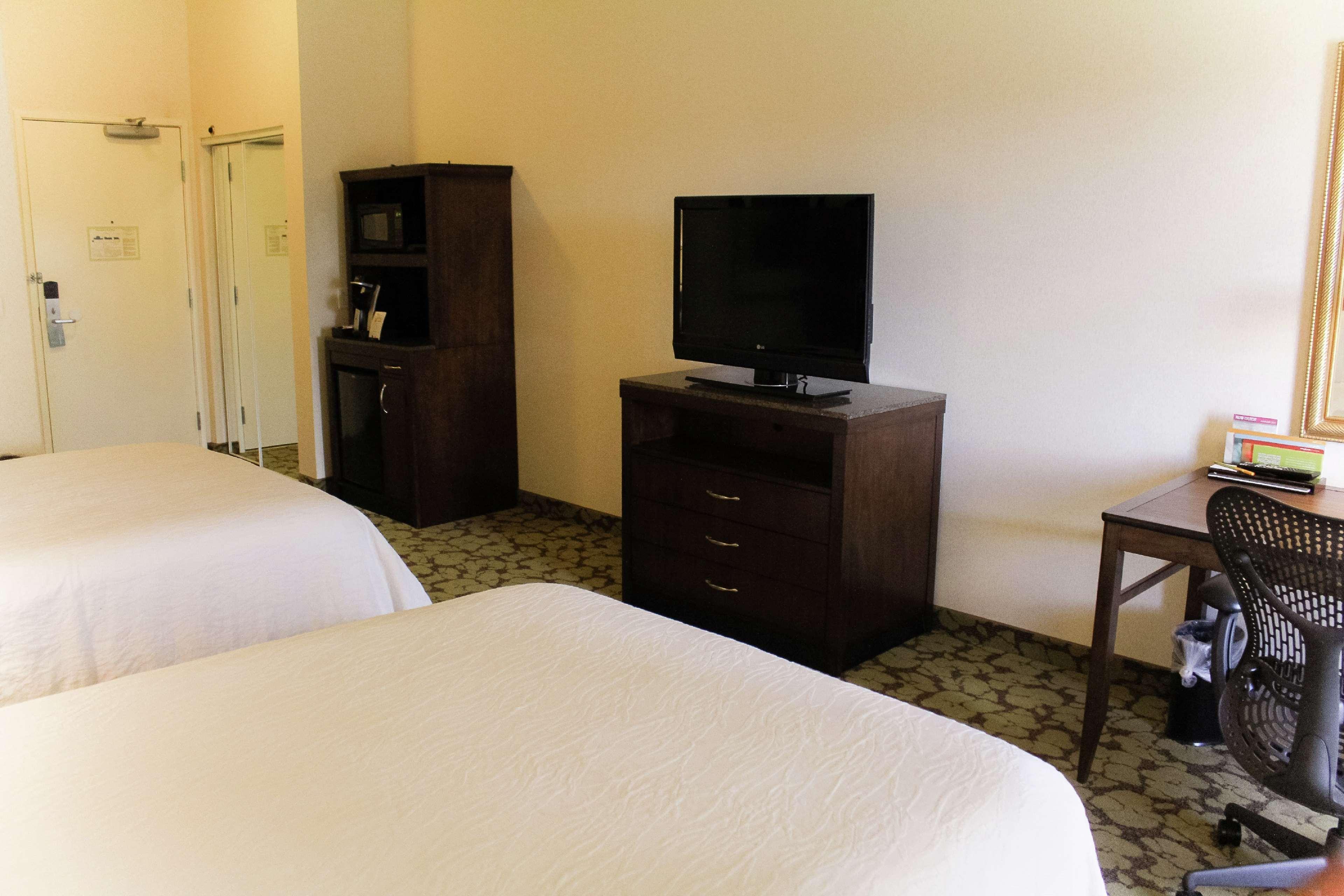 Hilton Garden Inn Redding Eksteriør bilde
