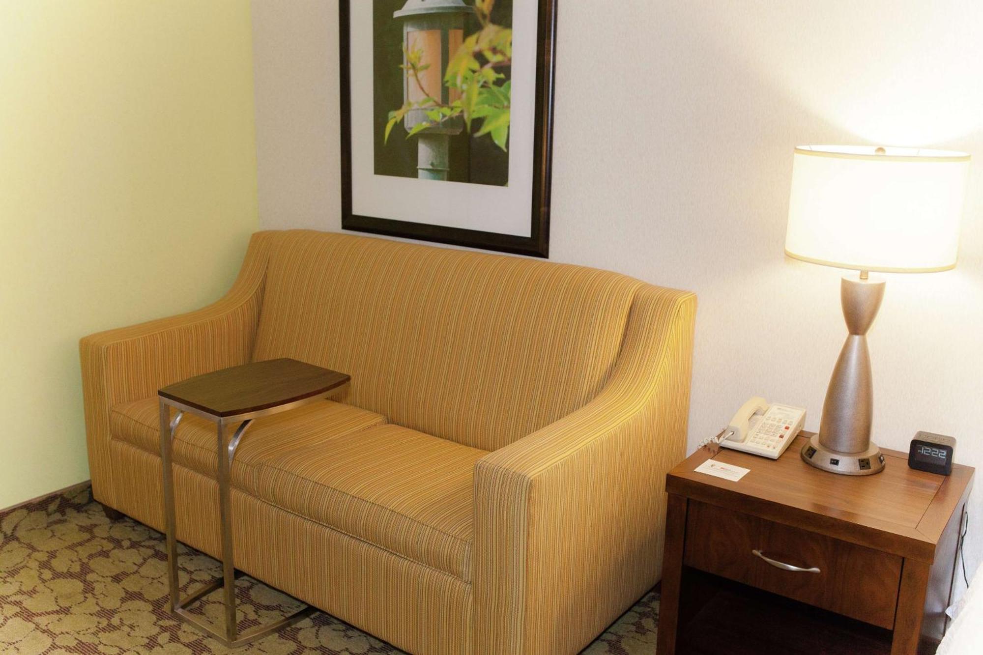 Hilton Garden Inn Redding Eksteriør bilde